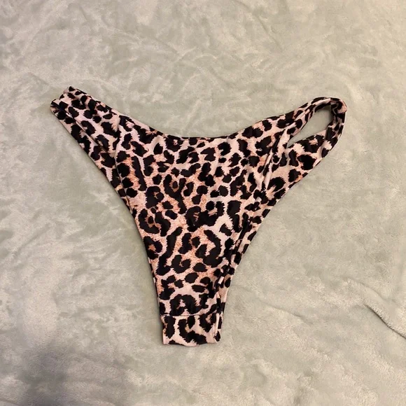 Cheetah bikini bottoms - Picture 2 of 3